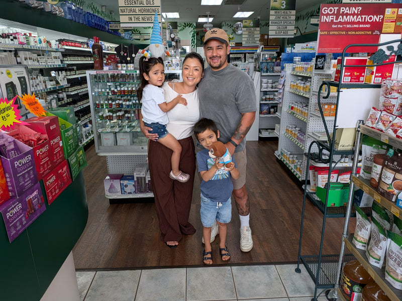 The Remo family behind the counter